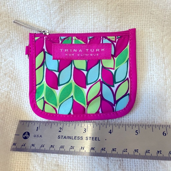 Trina Turk for Clinique Makeup Bag Set Pink, Green Blue Leaf Pattern - Picture 10 of 11